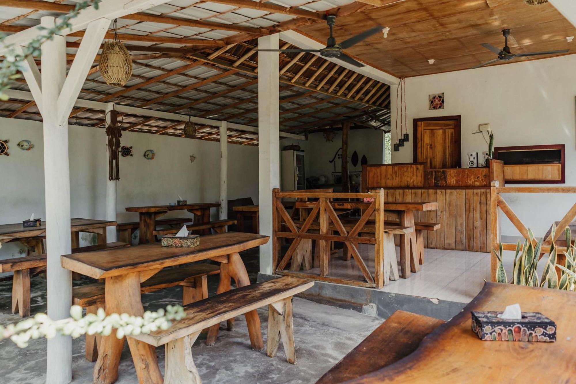 Temeling Jungle Inn Batumadeg Ngoại thất bức ảnh